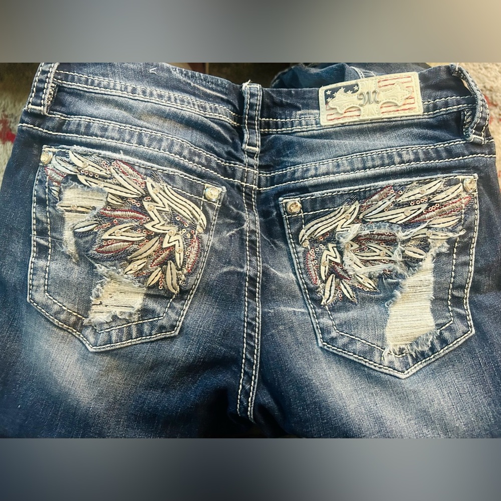 Wings with silver and red plus diamonds